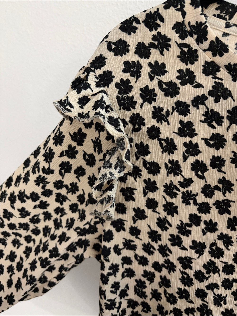 JoyLab Black Floral Print on Beige Long Sleeve Tee - Picture 3 of 4